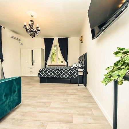Luxury Heritage Apartment Zara Antica Bagian luar foto