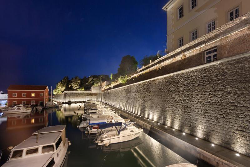 Luxury Heritage Apartment Zara Antica Bagian luar foto